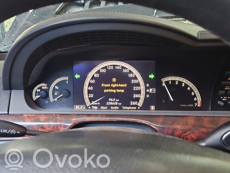 Mercedes-Benz S W221 Licznik / Prędkościomierz 