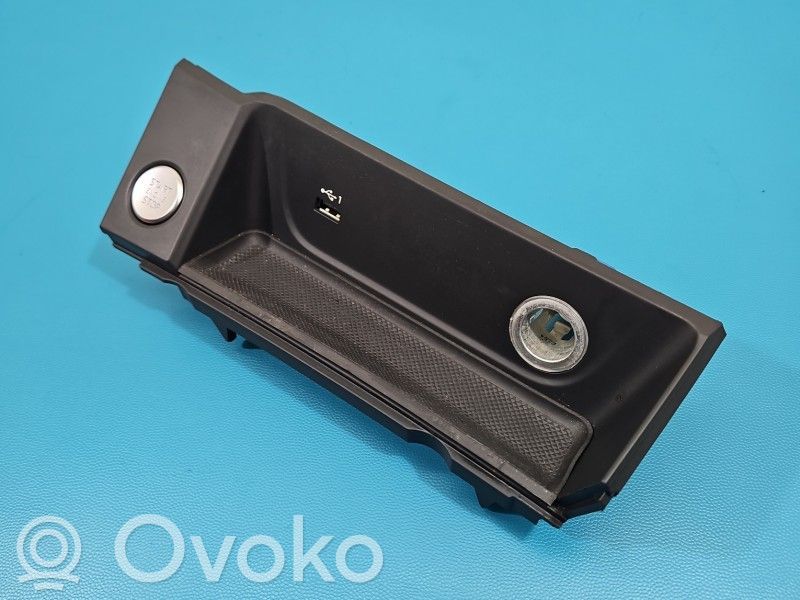 Audi A4 S4 B9 8W USB socket connector 