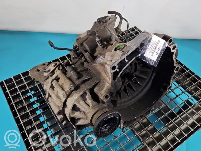 Volkswagen Caddy Cutie viteze manuală cu 5 trepte 