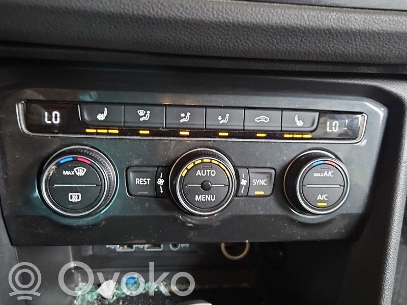Volkswagen Tiguan Panel klimatyzacji / Ogrzewania 