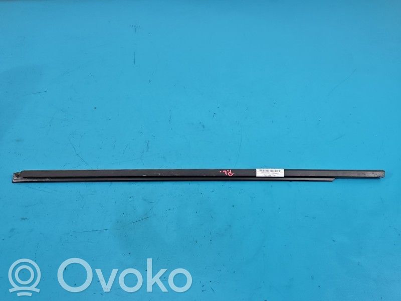 Gumowa uszczelka drzwi przednich   808332070R,IMPRK1569622