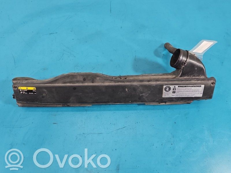 Volkswagen Golf VII Parte del condotto di aspirazione dell'aria
