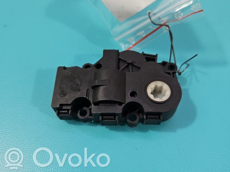 Audi A4 S4 B9 8W Silniczek nagrzewnicy nawiewu klimatyzacji A/C 