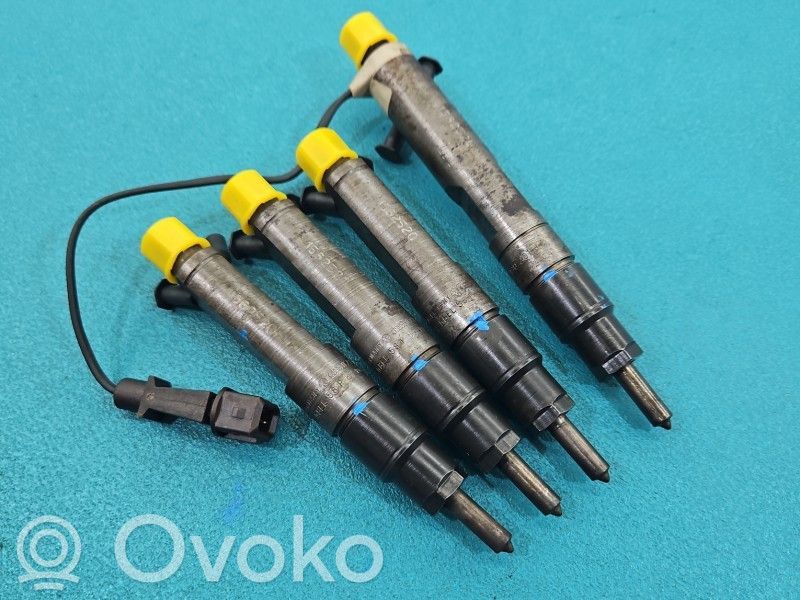 Volkswagen PASSAT B5.5 Inyector de combustible 
