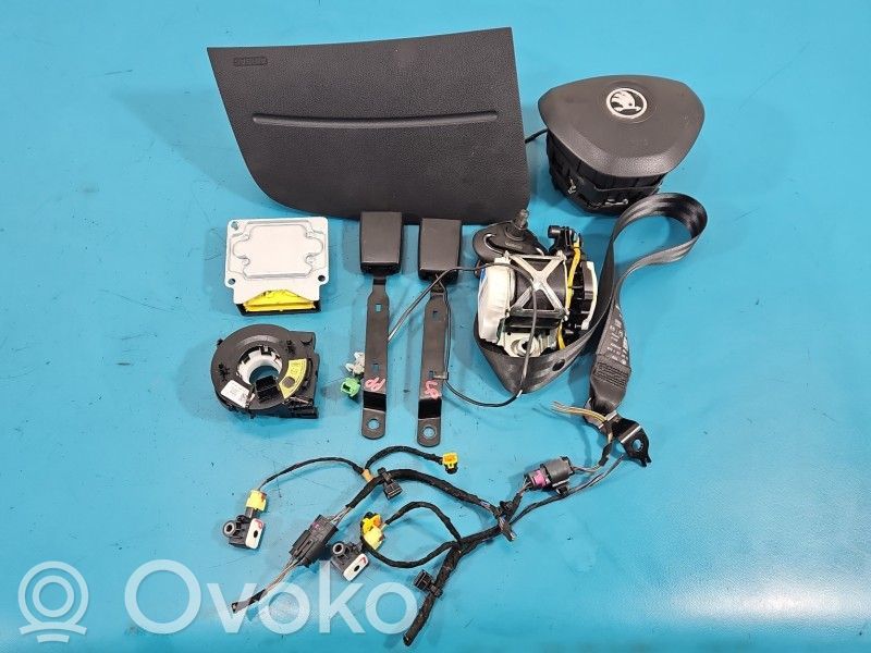 Skoda Fabia Mk2 (5J) Set di airbag 