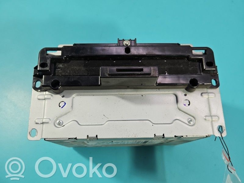 Fiat Freemont Panel / Radioodtwarzacz CD/DVD/GPS 