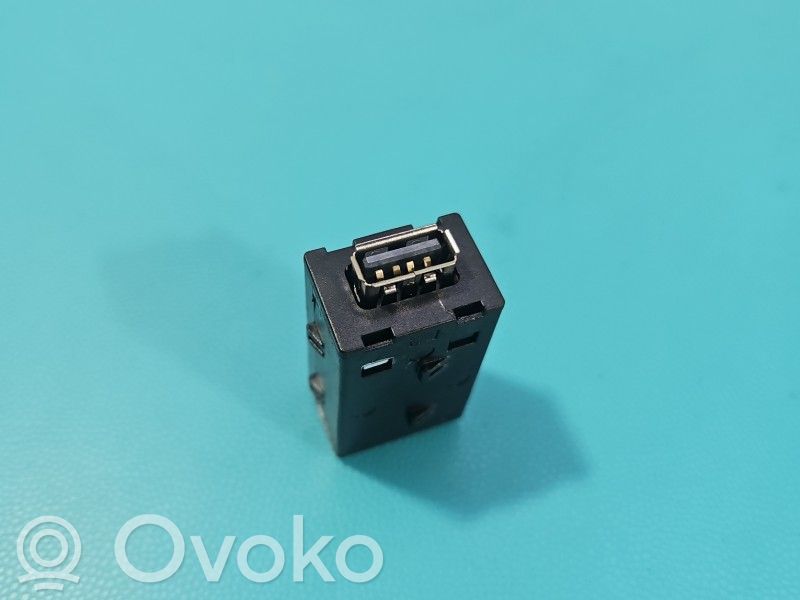 MG MG3 III USB-pistokeliitin 