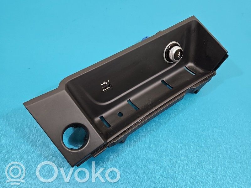 Audi A4 S4 B9 8W USB socket connector 