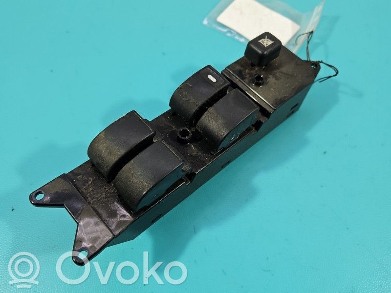 Mitsubishi Outlander Przyciski szyb 