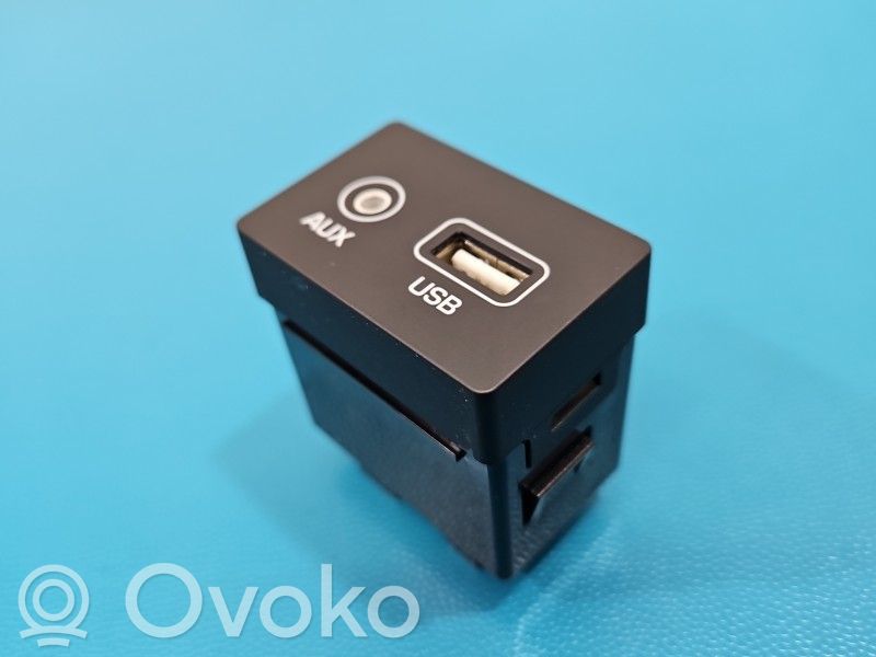 Hyundai i20 (GB IB) Gniazdo / Złącze USB 