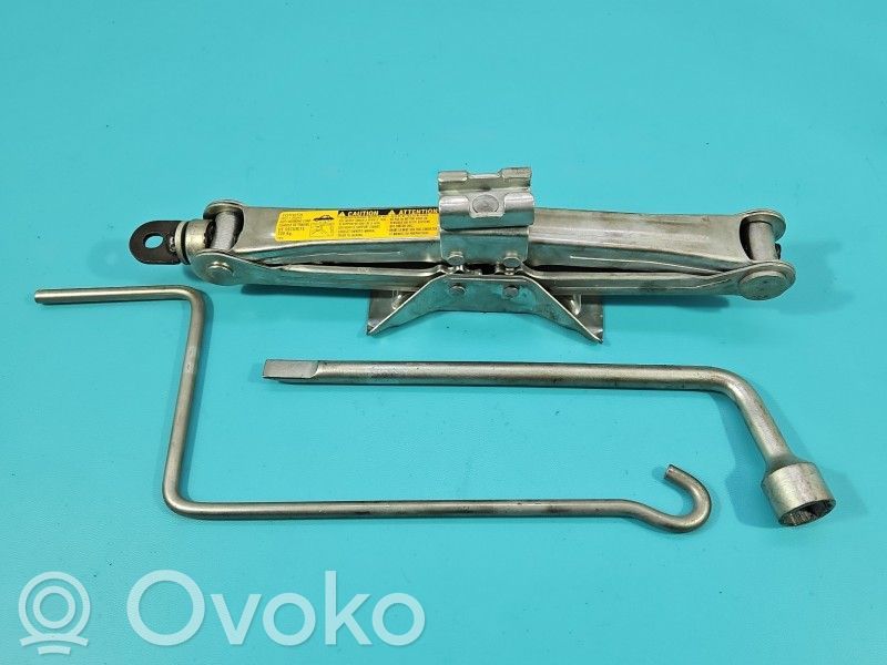 Opel Insignia A Tunkki 
