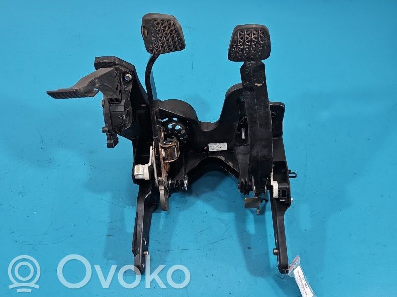 Conjunto de pedal   GPV009765,IMPRK1571084,1325175