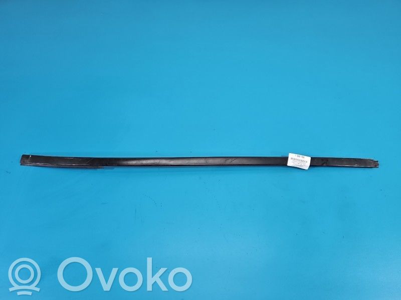 Citroen C-Crosser Listwa szyby czołowej / przedniej 
