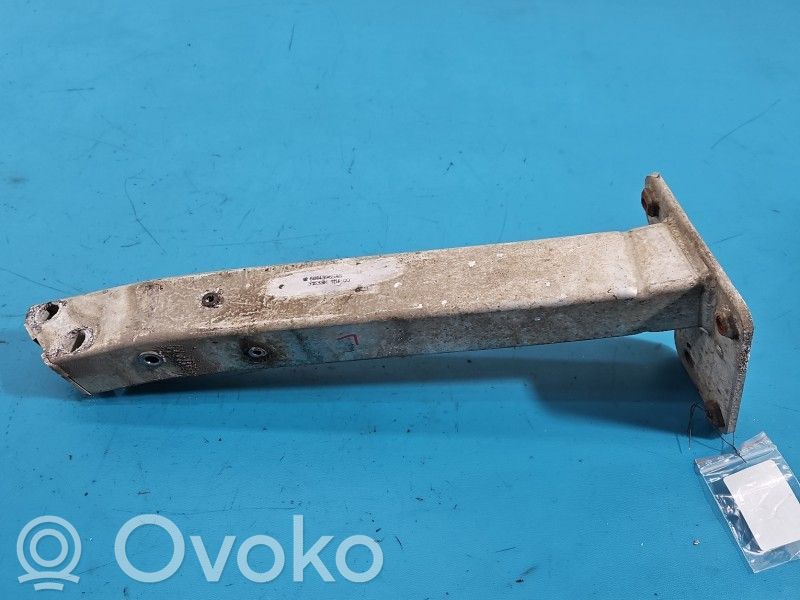 Jeep Cherokee KL Etupuskurin tukipalkki 