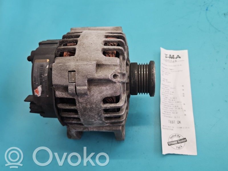 Opel Vivaro Generatore/alternatore 