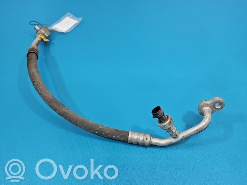 Opel Astra K Ilmastointilaitteen putki (A/C) 