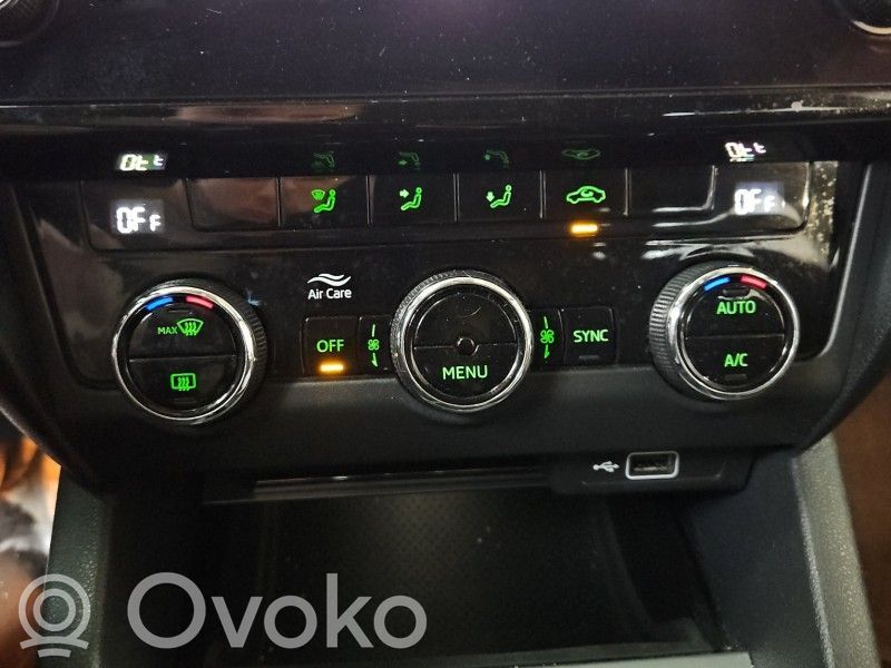 Skoda Octavia Mk3 (5E) Console centrale, commande chauffage/clim 