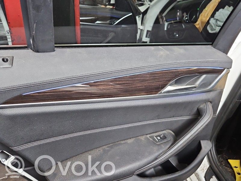 BMW 5 G30 G31 G38 Rivestimento pannello posteriore coupé 