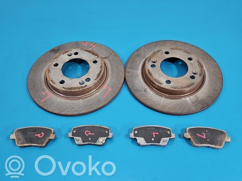 Hyundai i30 Set discuri frână și etriere 
