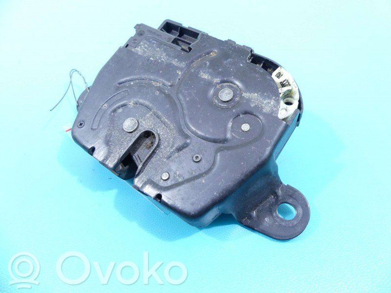 BMW 2 F45 Blocco/chiusura/serratura del portellone posteriore/bagagliaio 