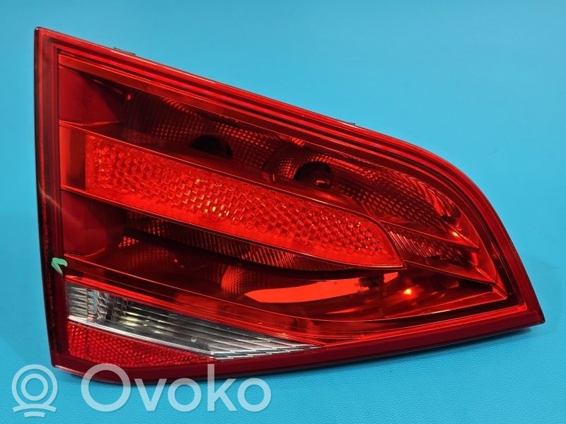 Audi A4 S4 B8 8K Lampă spate în capacul portbagajului 