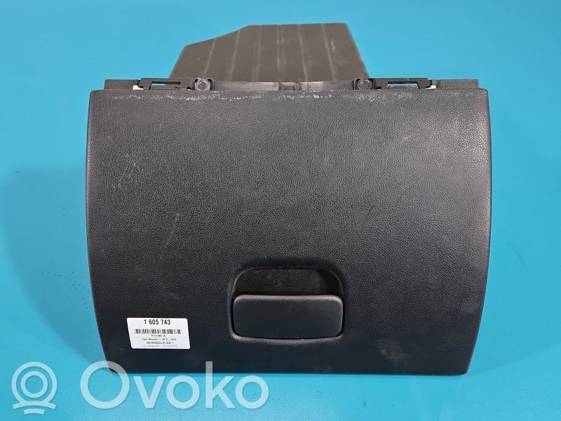 Opel Movano B Hansikaslokero 