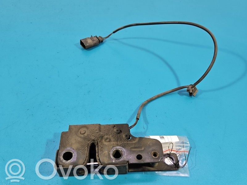 Audi A3 S3 8P Încuietoare capotă 