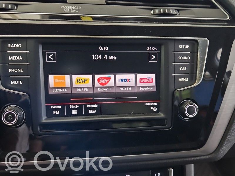 Volkswagen Touran III Panel / Radioodtwarzacz CD/DVD/GPS 