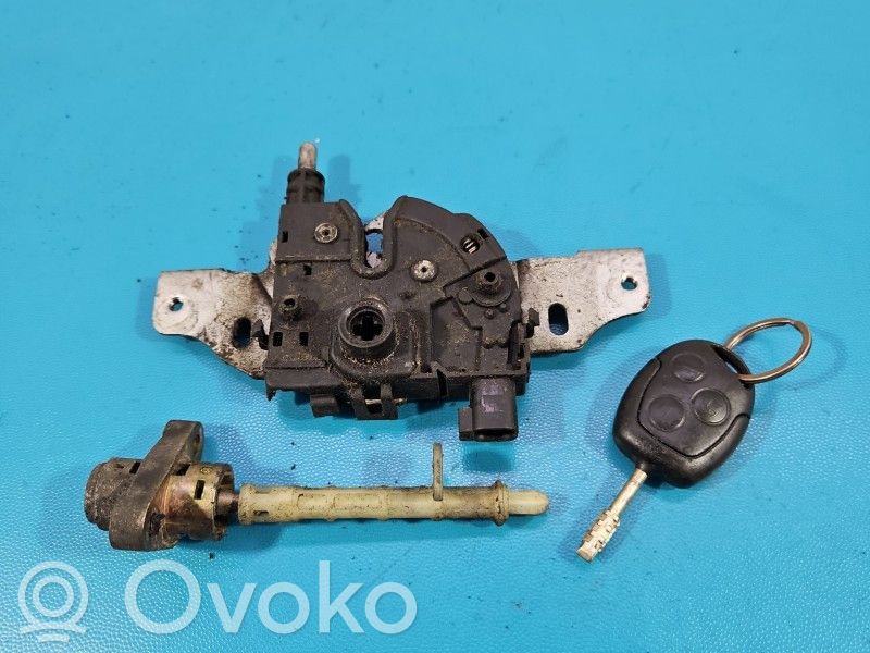 Ford Mondeo Mk III Dzinēja pārsega slēdzene