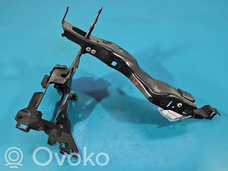 BMW 8 G15 Altra parte del vano motore