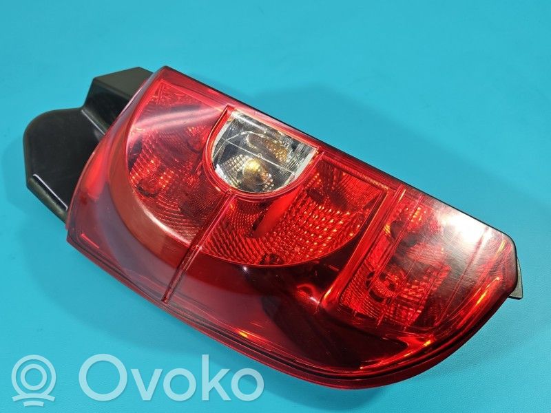 Mitsubishi Colt CZ3 Galinis žibintas kėbule 