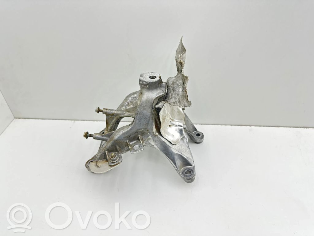 Audi A5 Engine mounting bracket 