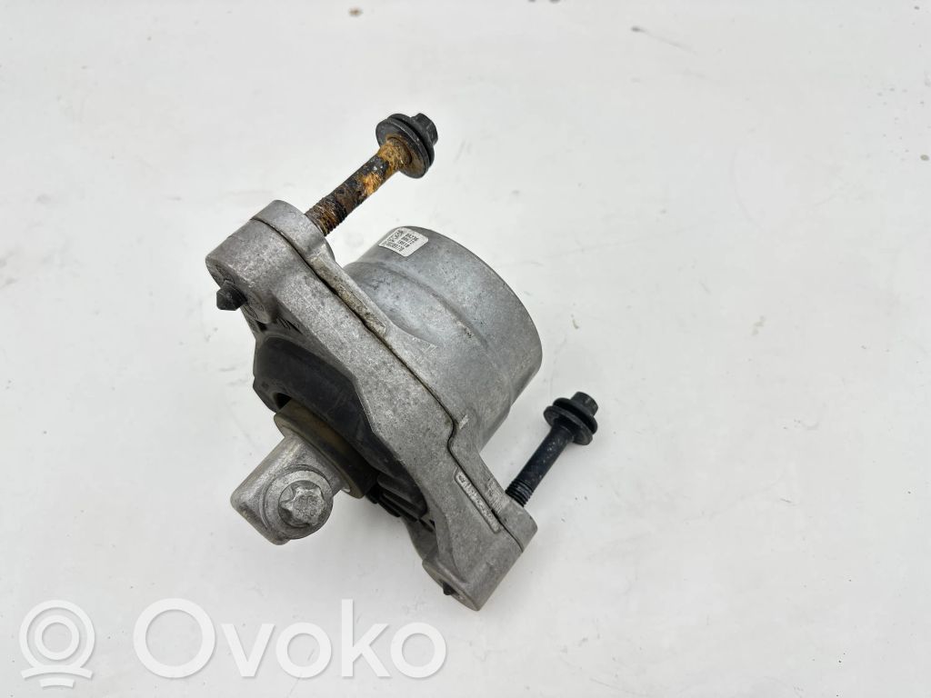 Maserati Ghibli Engine mount bracket 
