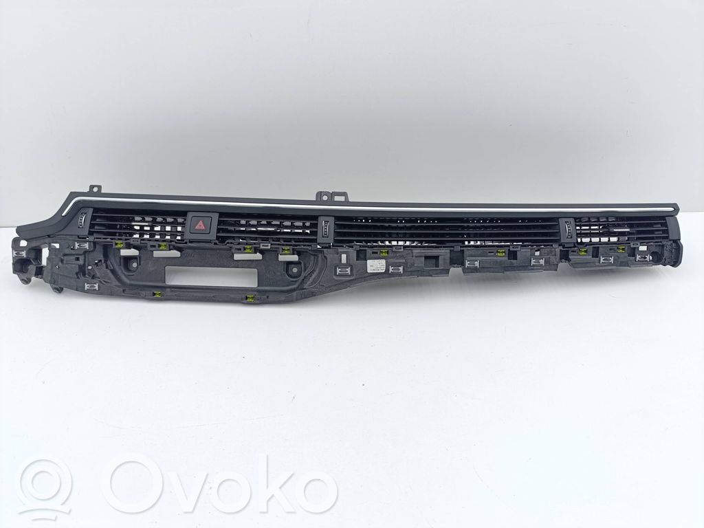 Audi A5 Dysze / Kratki środkowego nawiewu deski rozdzielczej 