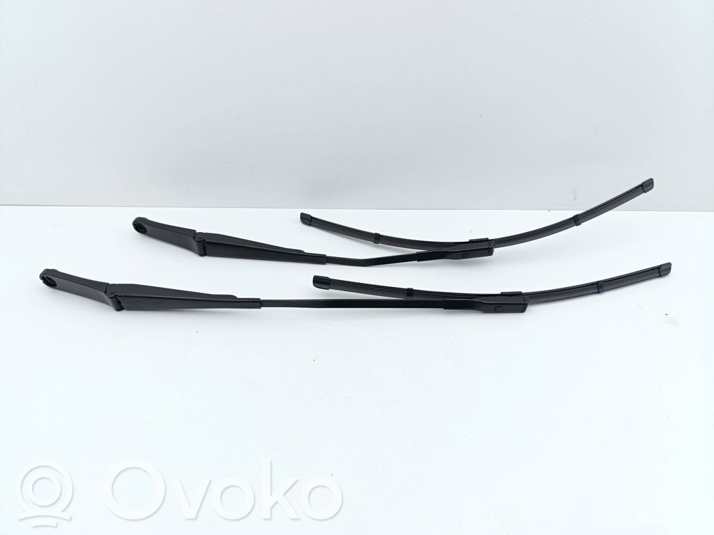 Audi S5 F5 Front wiper blade arm 