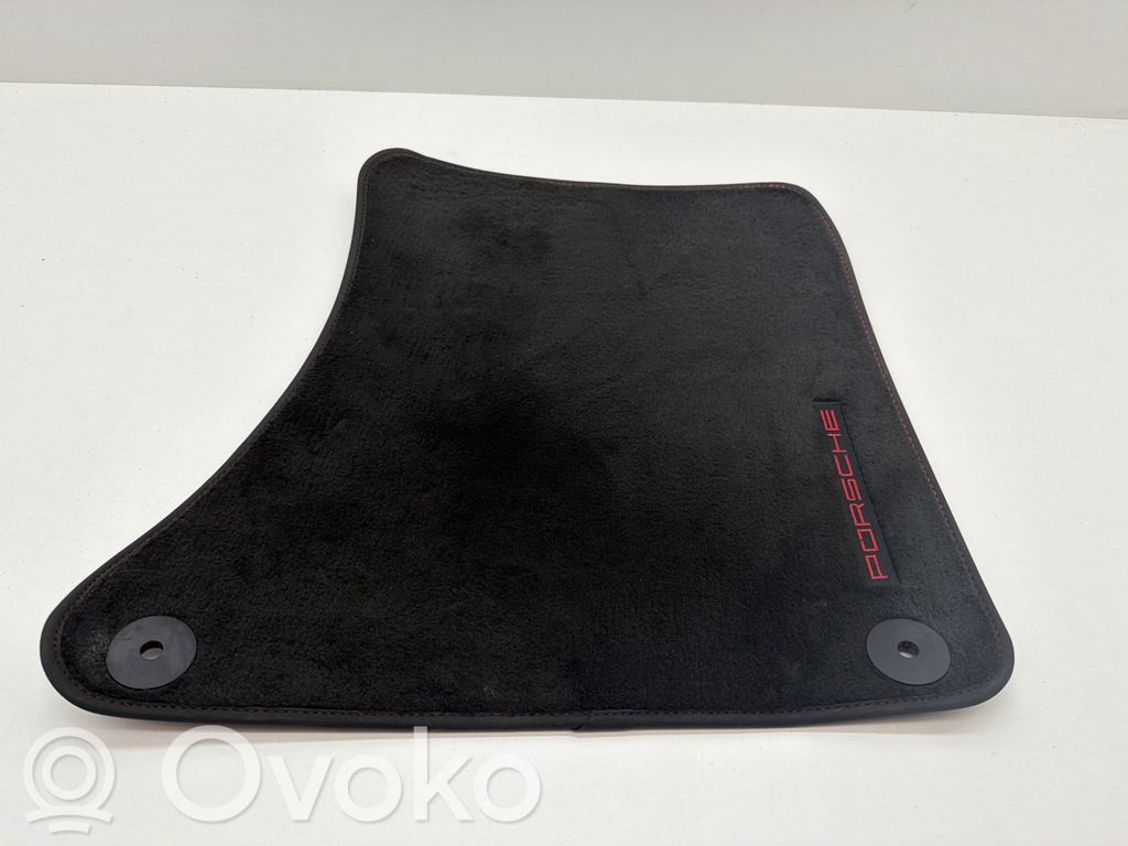 Front floor mat