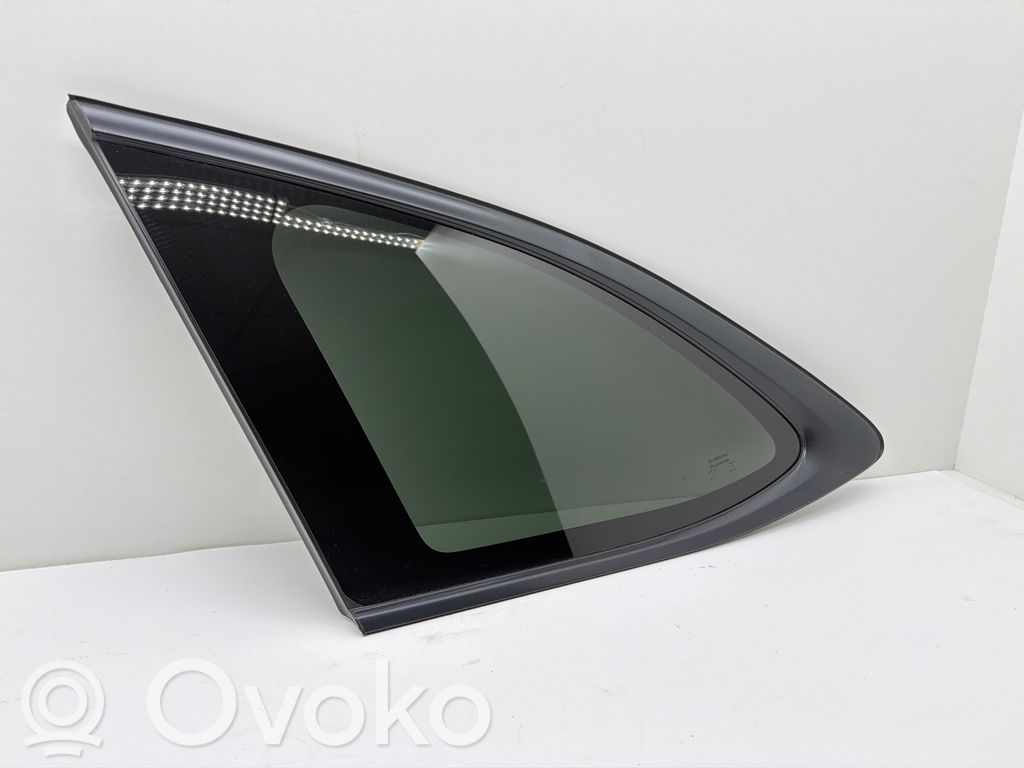 Vidrio lateral trasero