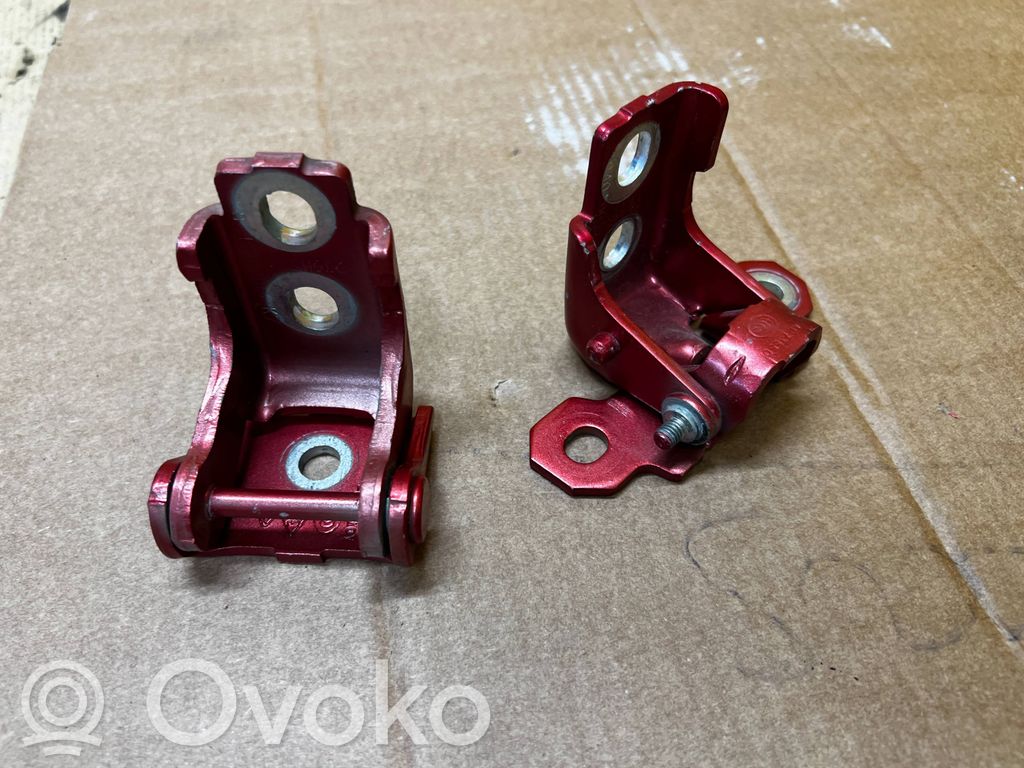 Renault Clio IV Front door hinge set 