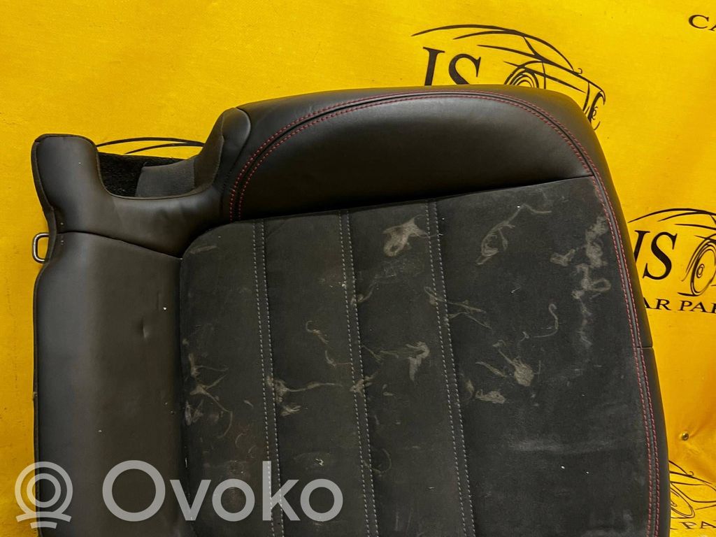 Porsche Cayenne (92A) Takaistuin 