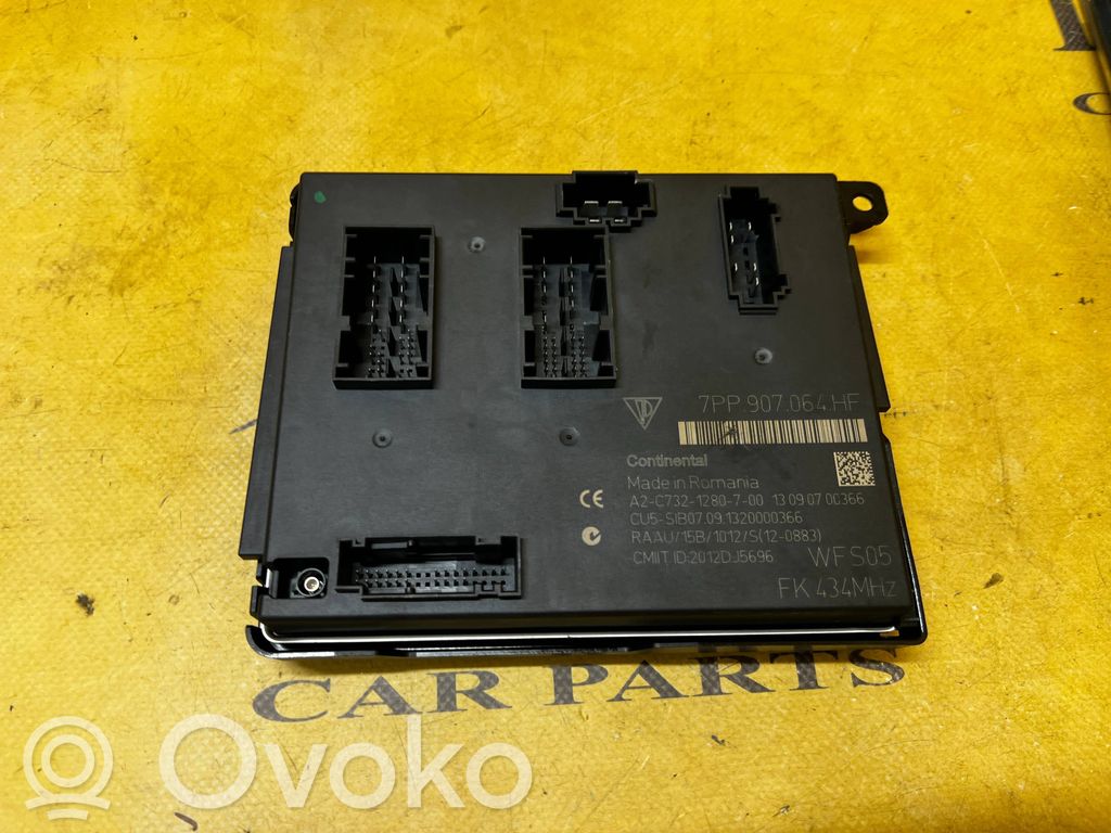 Mukavuusmoduuli   7PP907064HF