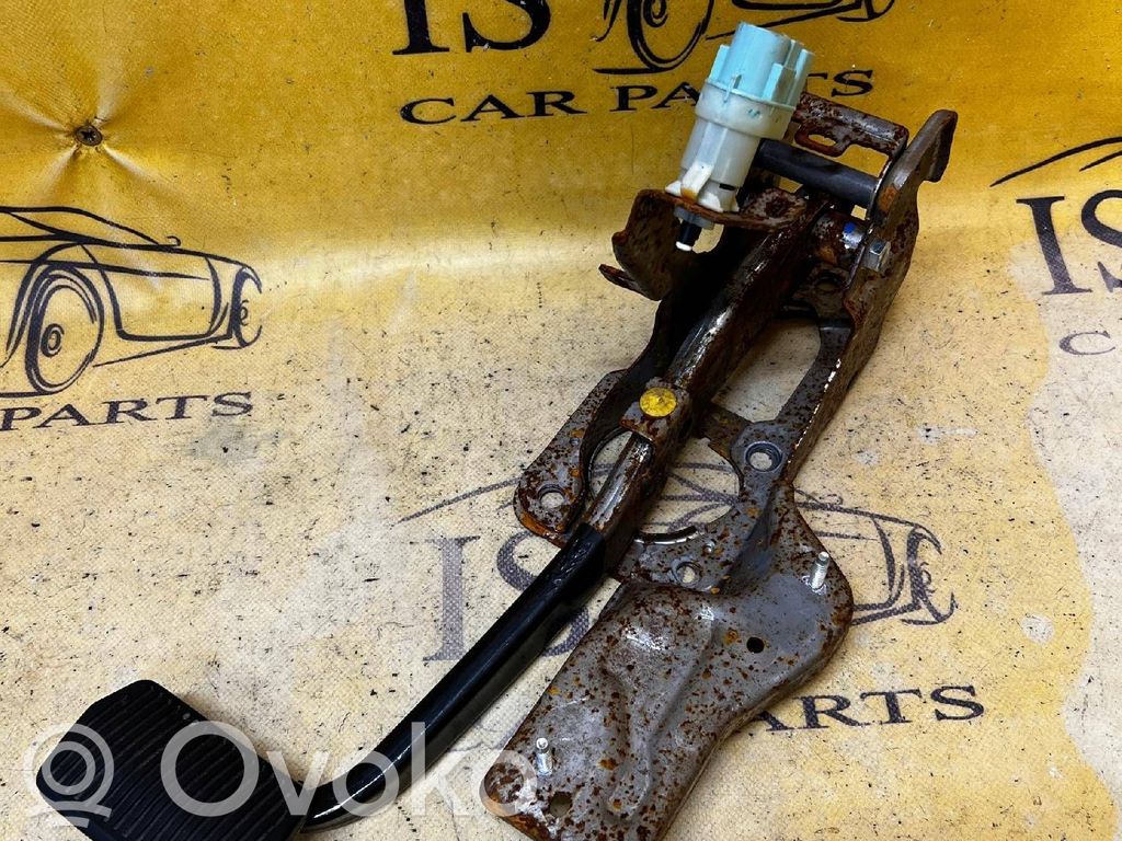 Ford Escape IV Pedal de freno 