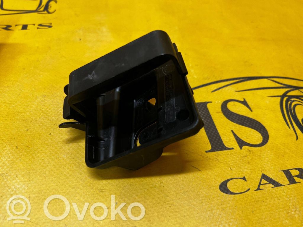 Bracket in trunk/boot   51477131761,7131761