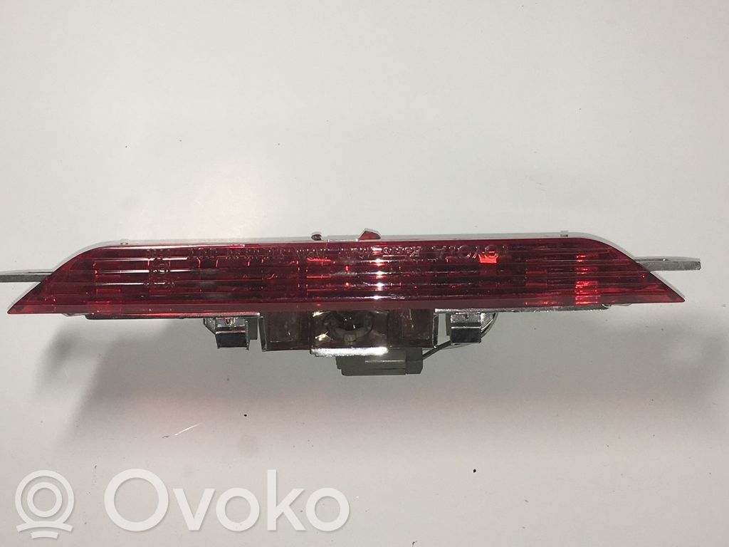 Lexus RX 300 Third/center stoplight 