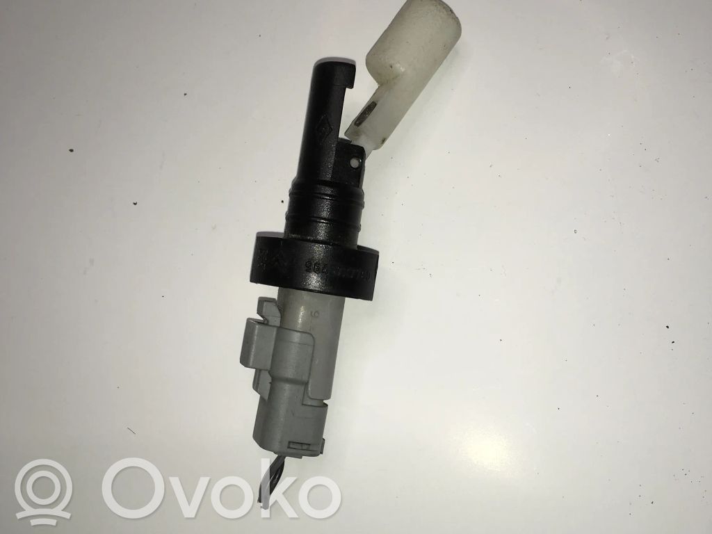 Nissan Navara D40 Windshield washer fluid level sensor 