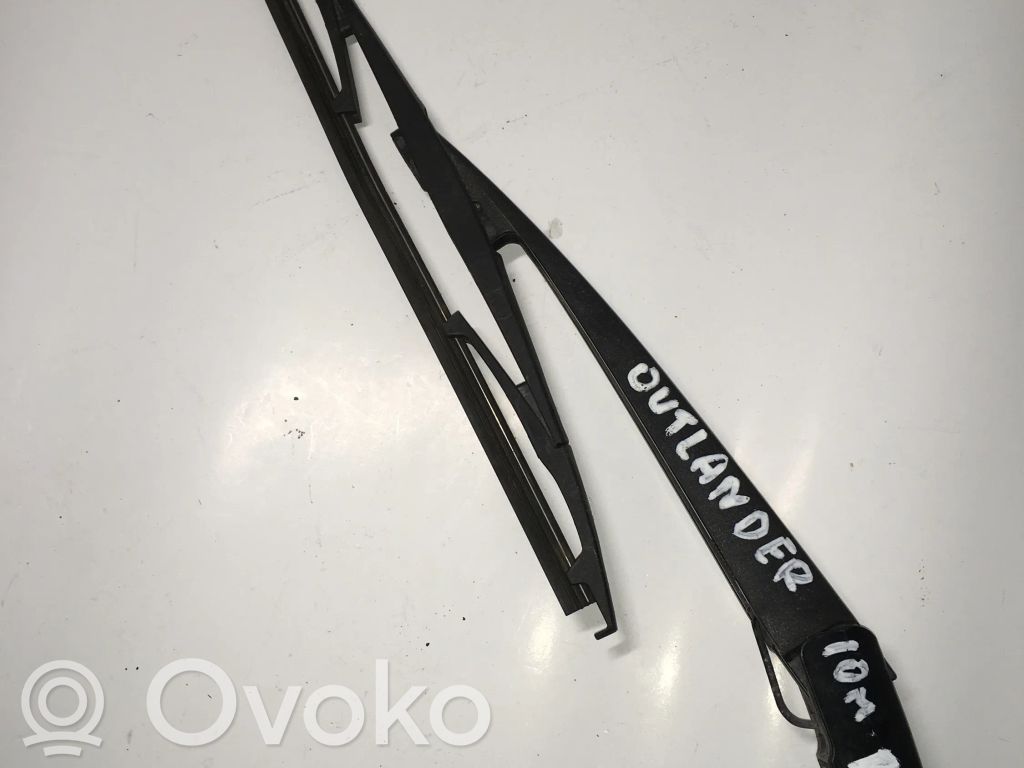 Mitsubishi Outlander Rear wiper blade arm 