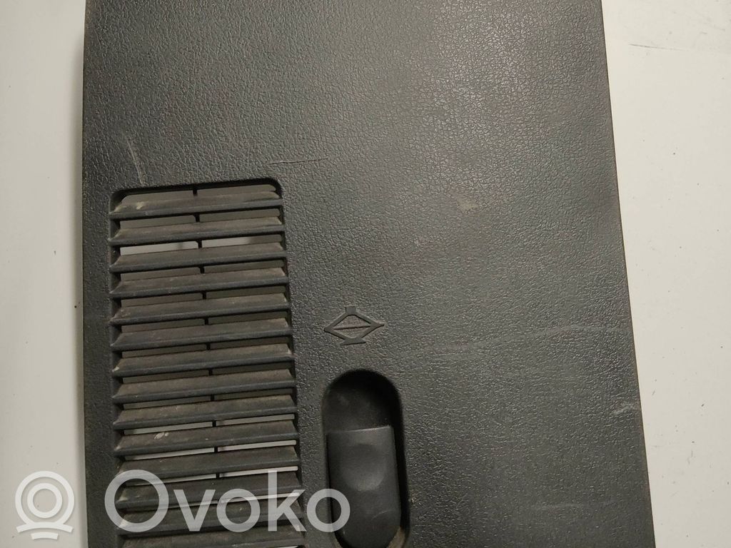 Dodge Nitro Bagažinės apdailos dangtelis 