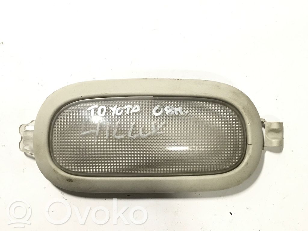 Toyota Hilux (AN10, AN20, AN30) Luz del asiento trasero 