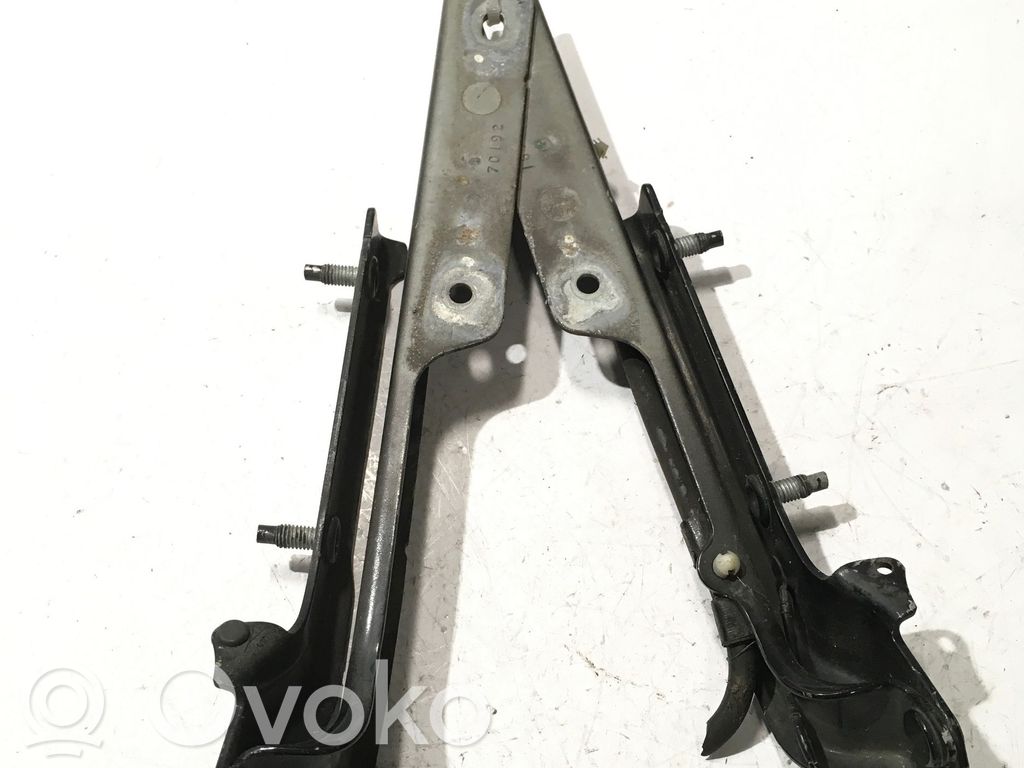 Dodge Nitro Engine bonnet/hood hinges 