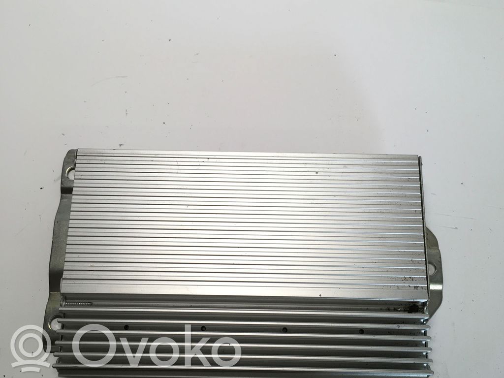 Dodge Nitro Sound amplifier 