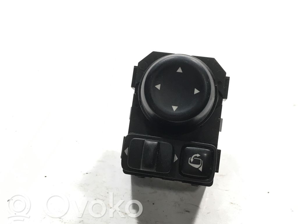 Nissan Qashqai Veidrodėlių jungtukas 
